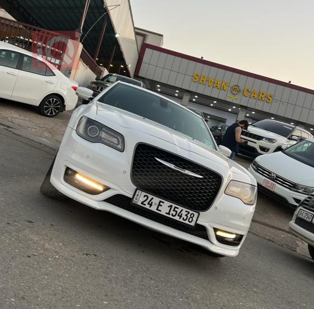 کرایسلەر 300